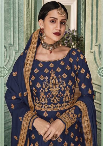 Karwa Chauth Special Sarees With Price | Saree blouse styles, Saree look,  Organza saree