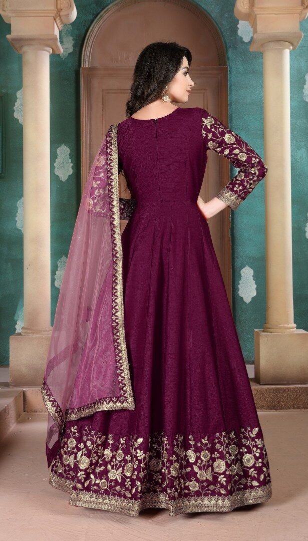 Gown with 2025 dupatta online