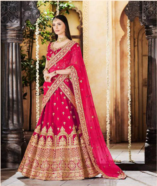 Is Powder Pink The New Red In Bridal Lehengas In 2021-22? | Latest bridal  lehenga designs, Pink lehenga, Bridal dress fashion
