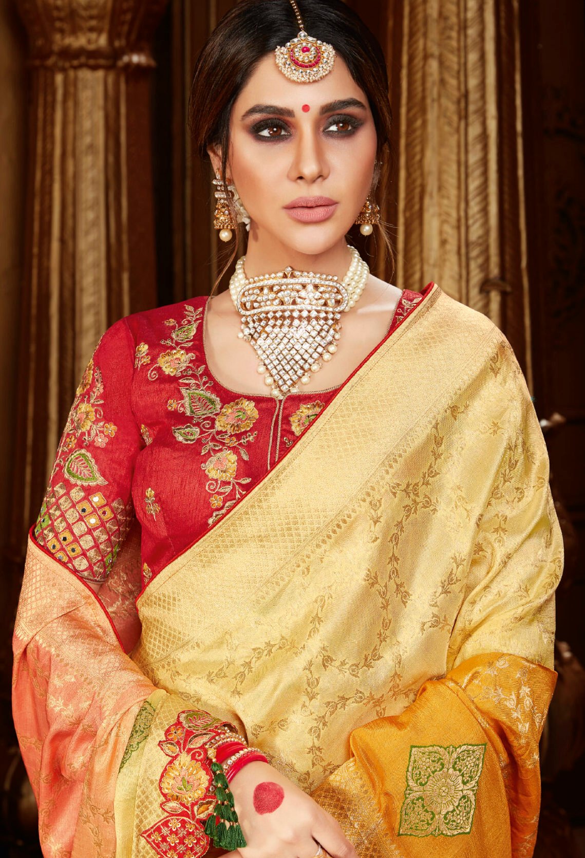 Wedding Wear Golden Coloured Saree at Rs 7499 | New Items in Valsad | ID:  14005992691