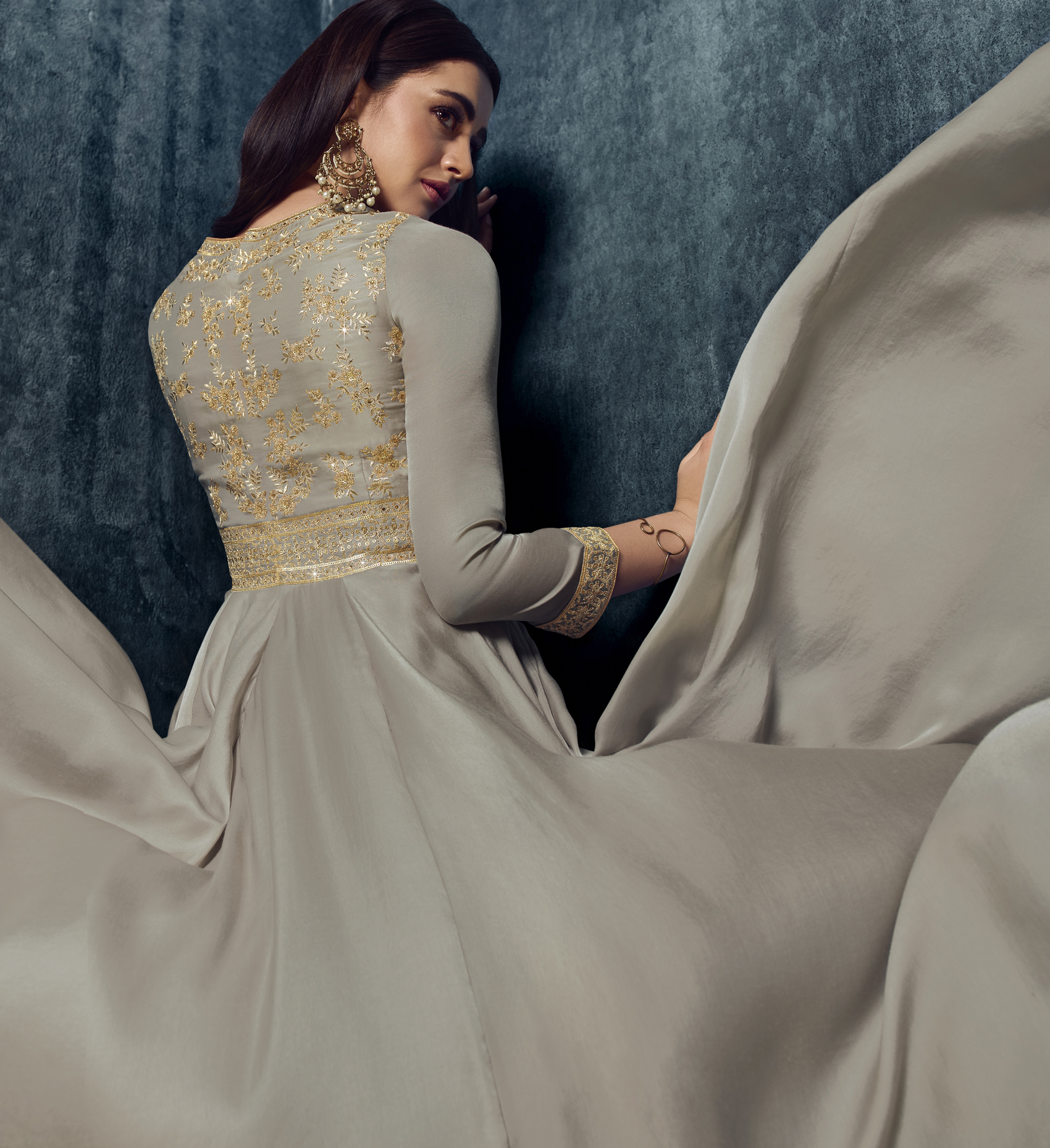 A must-have eid dress 2022! - Esposa Group