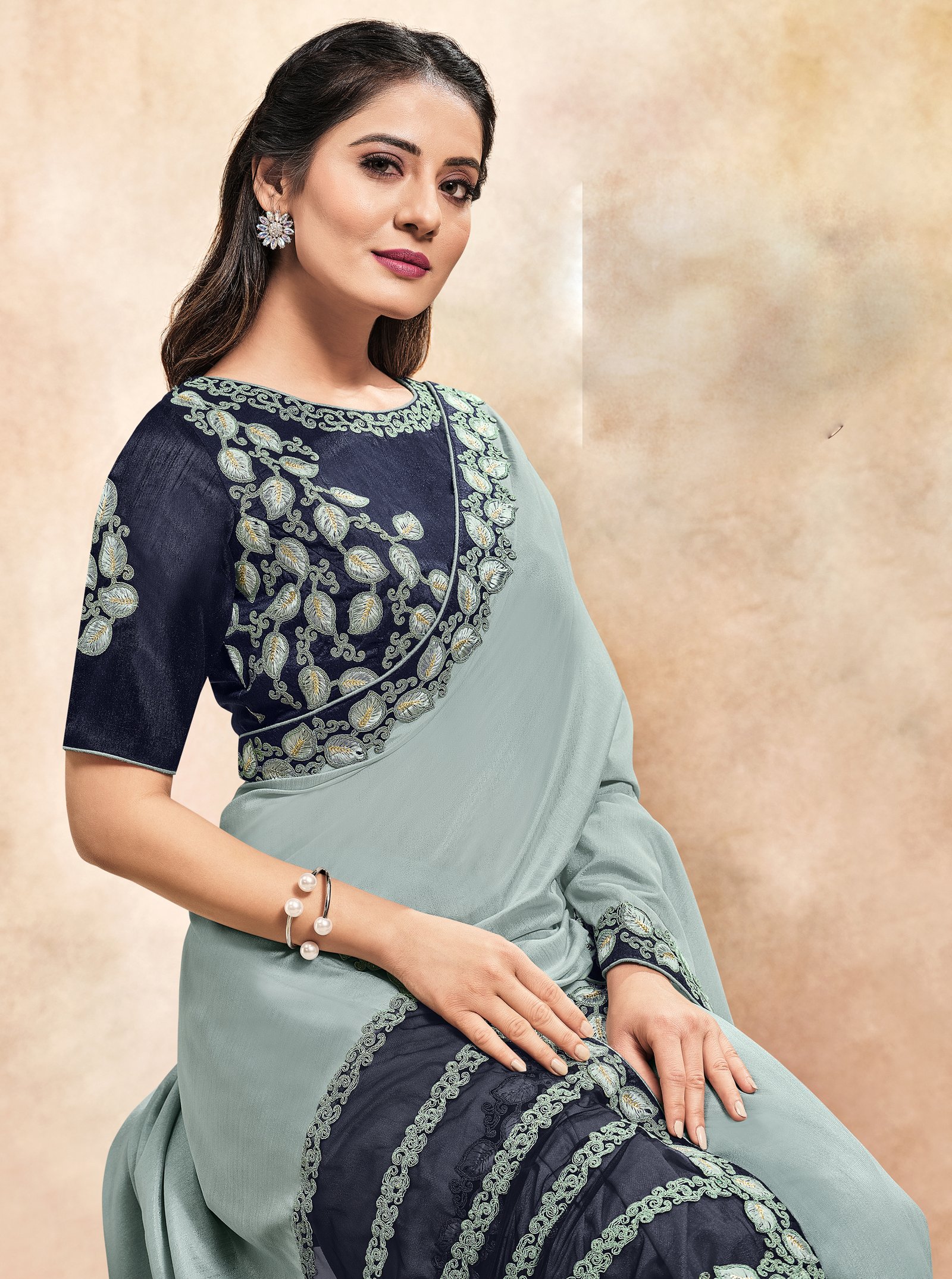Magenta silk plain saree with designer blouse 5906