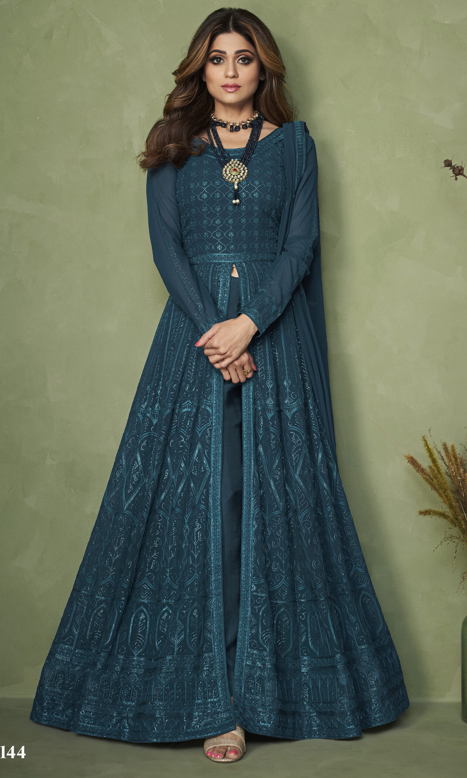 Embroidered mix Ladies Party Wear Long Gowns, Dry clean at Rs 2295 in Surat