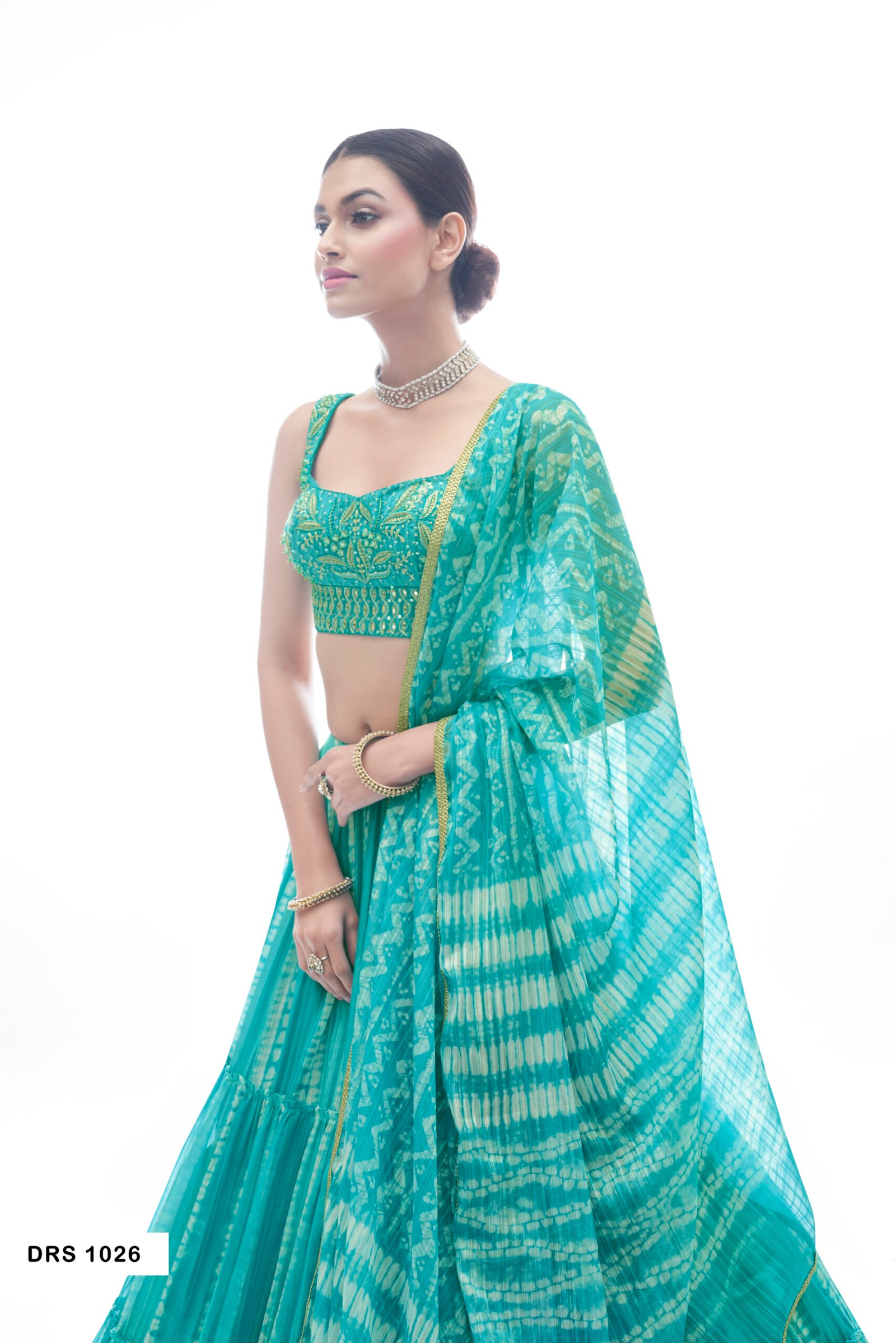 Latest Trendy Blouse Designs: Blouse for Winter Weddings, New Blouse Designs  from Karisma Kapoor | Times Now Navbharat