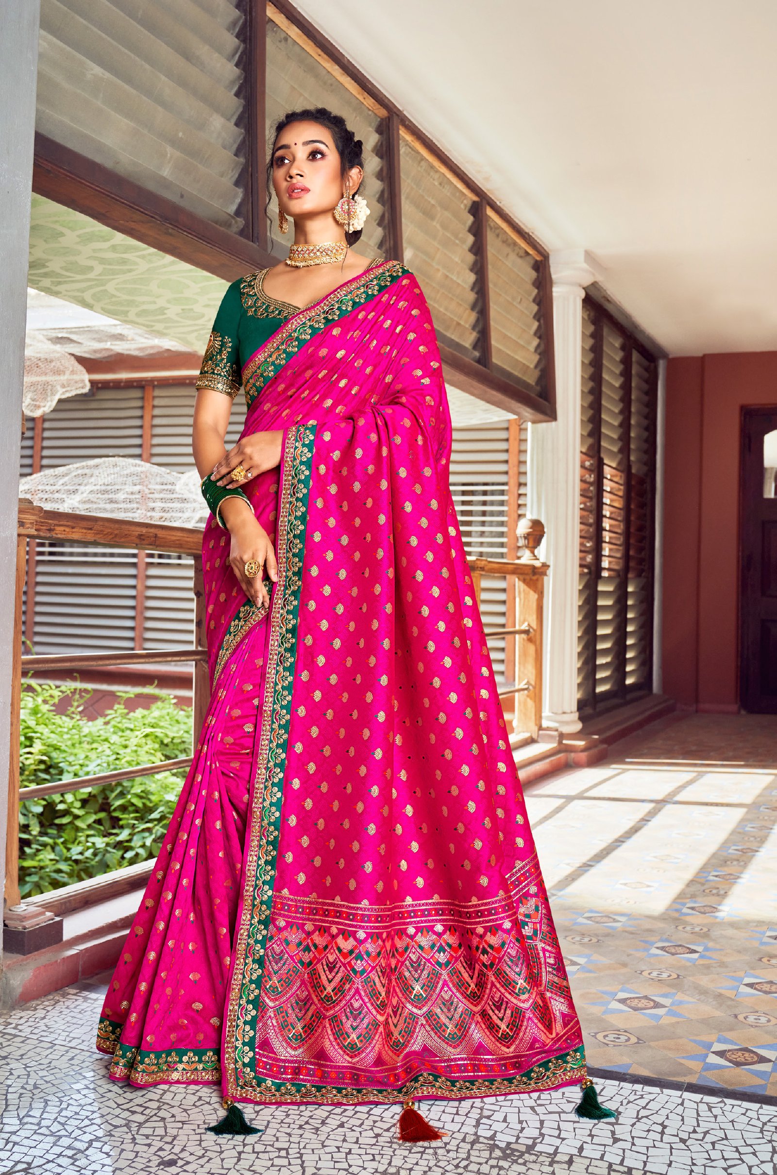 Buy Elegantik Woven Banarasi Jacquard Green Sarees Online @ Best Price In  India | Flipkart.com