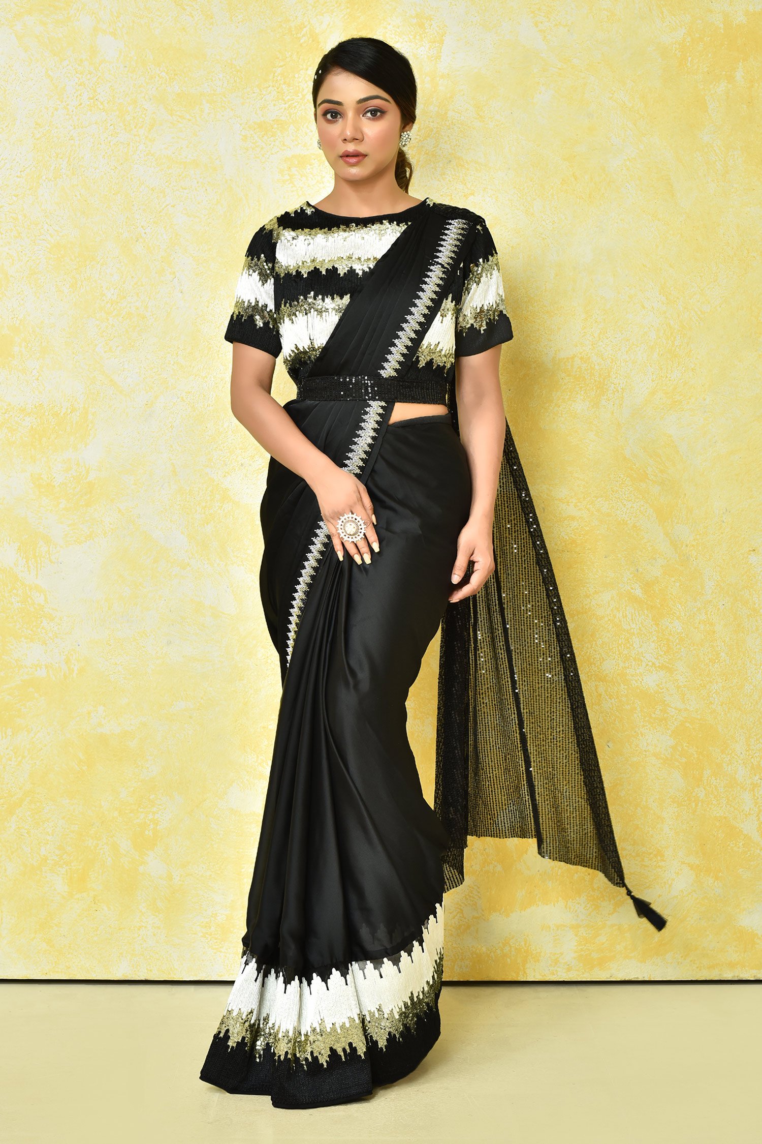 Moiety Off White Soft Banarasi Silk Saree With Panoply Blouse Piece –  LajreeDesigner