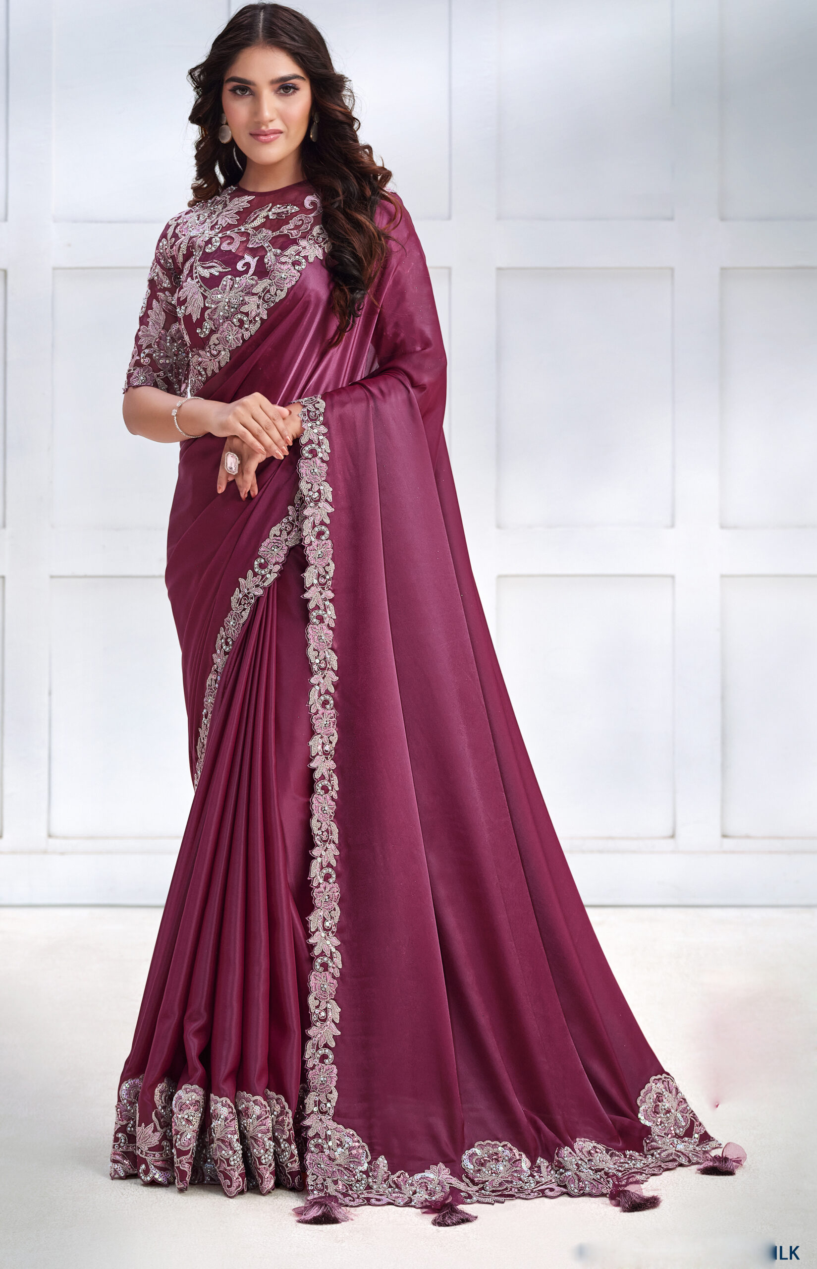 Graceful magenta Cotton saree with elegant Banarasi border – Sujatra