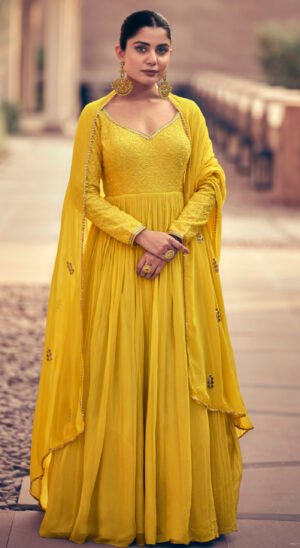 Haldi function dress for bride sister hotsell