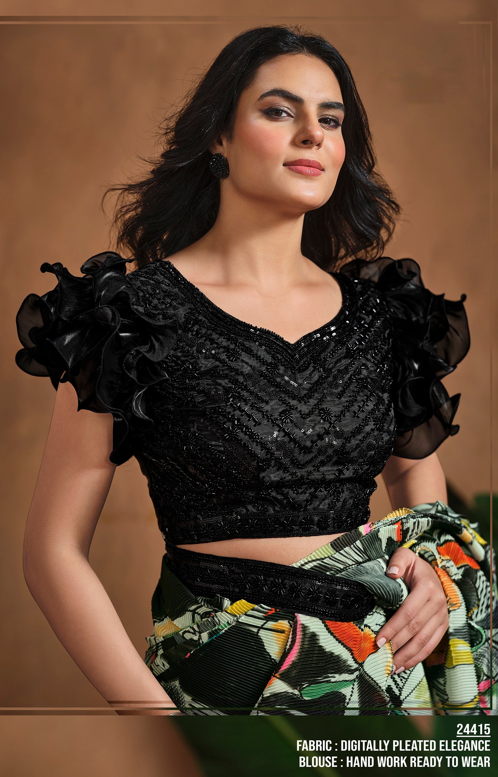 Modern Saree Blouse Designs Abstract Print Black Saree for Party