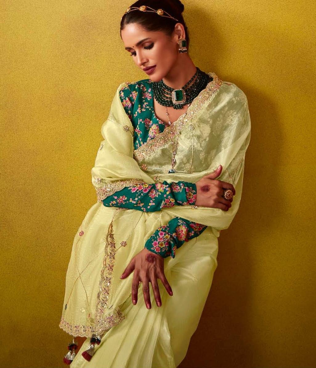 Bridal Sarees for Reception Contrast Designer Blouse