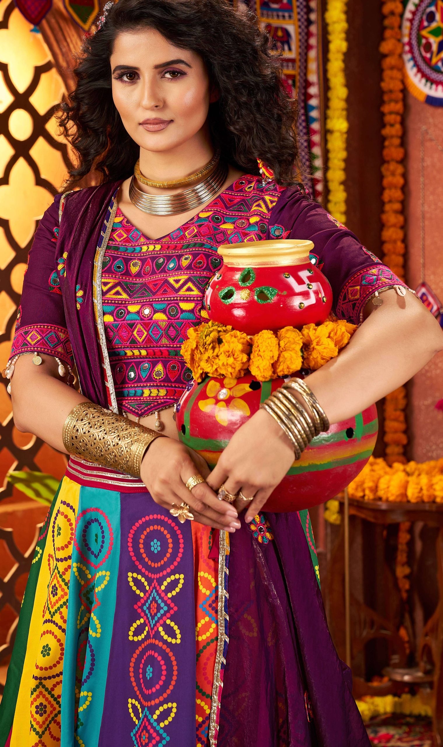 Navratri Chaniya Choli Ahmedabad Online for Garba