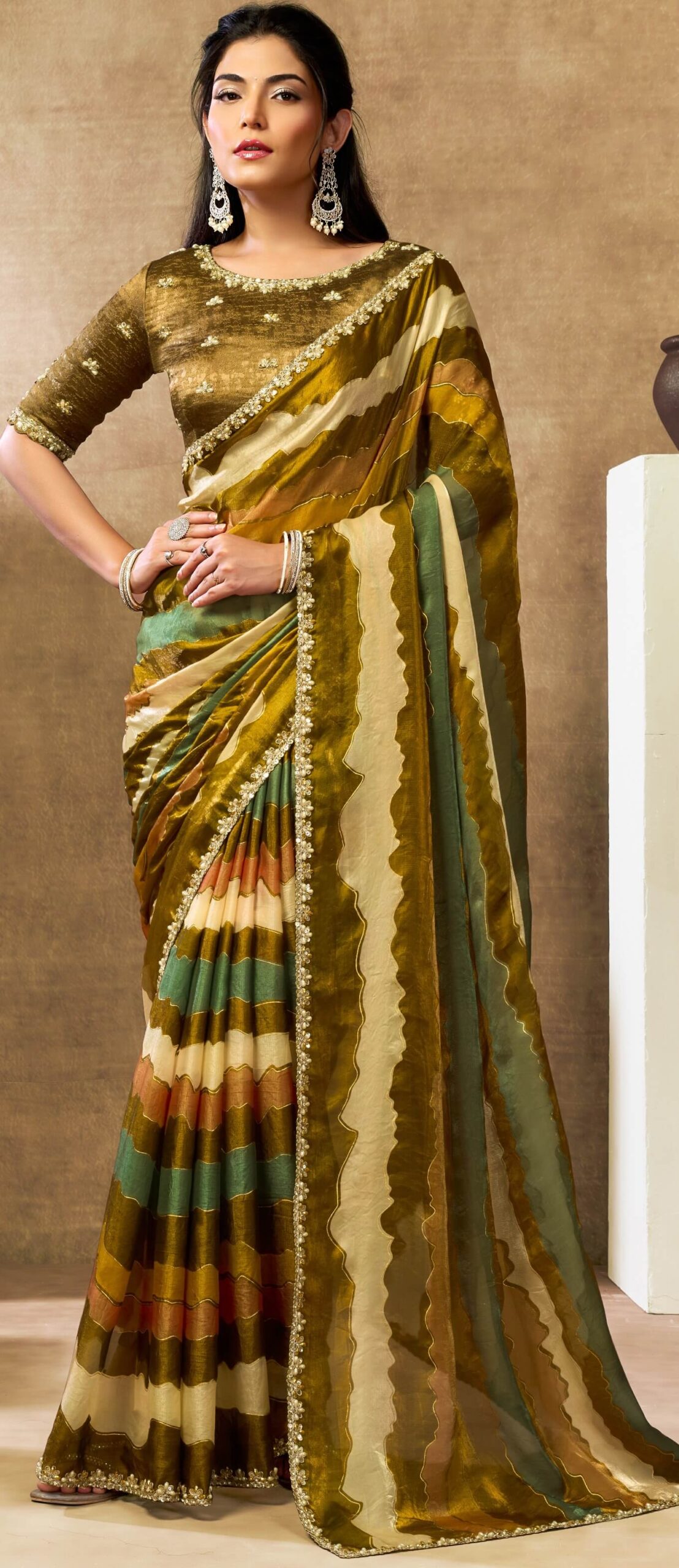 Stylish Modern Reception Saree Trending Wedding Look